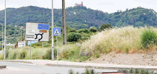 Arrendamento Apartamento T3 na Urbanização da Cavaleira em Zona Privil