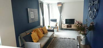 Flat to rent in High Street, Southampton SO14