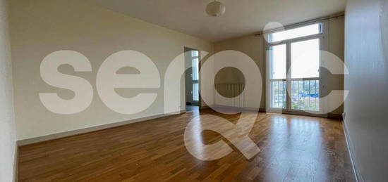 Appartement  à louer, 5 pièces, 4 chambres, 99 m²