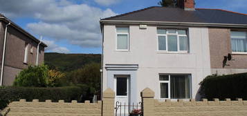 3 bed semi-detached house for sale