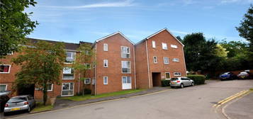 Property to rent in Epping Close, Reading, Berkshire RG1