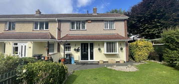 End terrace house to rent in Fairford Crescent, Swindon SN25