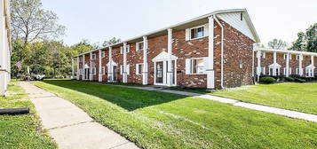 659-669 South Shore Drive, 659-669 S Shore Ct #661, Vermilion, OH 44089