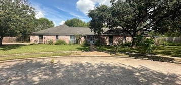 6202 Creekbend Dr, Houston, TX 77096