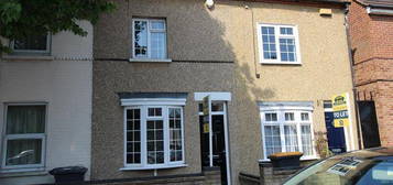 Terraced house to rent in Howbury Street, Bedford MK40