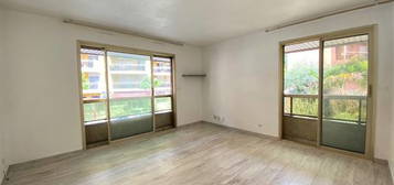 Grand F1 38.65 m2 - Vence Centre-Ville - 570EUR