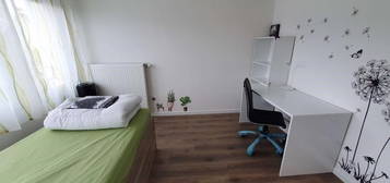 Studio meublé  à louer, 1 pièce, 11 m², Étage 1/–