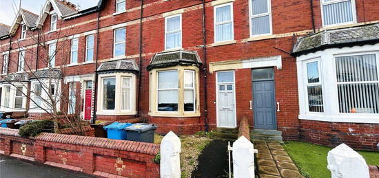 5 bed terraced house for sale