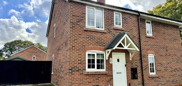 2 bed semi-detached house for sale