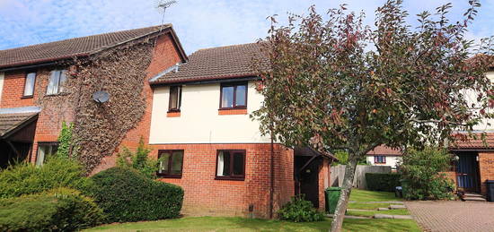 Semi-detached house to rent in Sandringham Road, Petersfield, Hampshire GU32