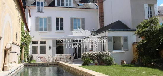 Maison  à vendre, – pièces, 6 chambres, – m²