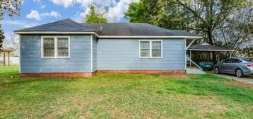 1255 Cherokee Dr, Opelousas, LA 70570