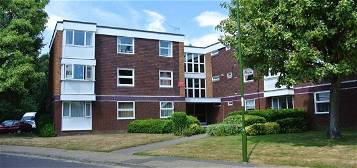 Flat to rent in Oaklands Court, Somerstown, Chichester PO19