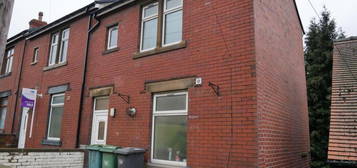 3 bedroom end of terrace house