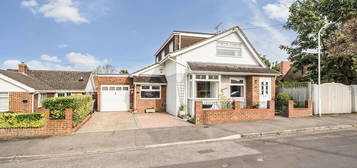 3 bed detached house for sale