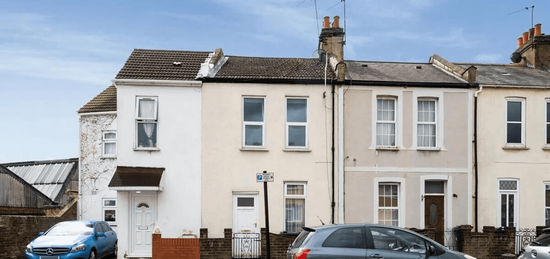 Semi-detached house to rent in Worton Road, Isleworth TW7