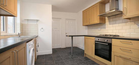 Flat to rent in Valley View, Jesmond, Newcastle Upon Tyne NE2