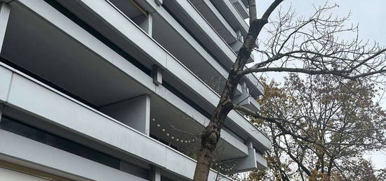 Kernsanierte 2-Zimmer-Wohnung mit Balkon in München Schwabing-West