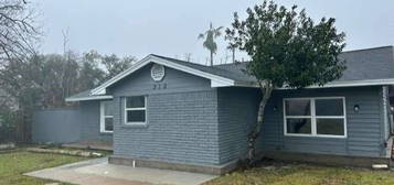 318 Tennyson St, San Leon, TX 77539