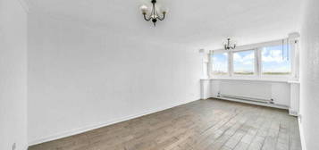 3 bedroom flat for sale