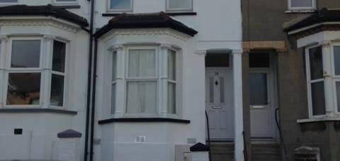 2 bedroom terraced house