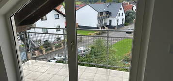 Helle 2 Z. Wohnung Tageslichtbad, Balkon, Stellplatz