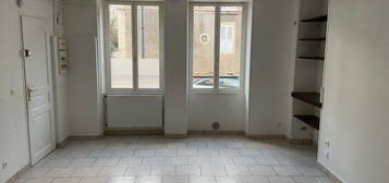 Loue bel appartement T2 à Clamecy