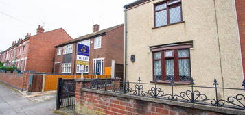 2 bedroom semi-detached house to rent