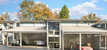 7571 Old Redmond Rd Apt 4, Redmond, WA 98052