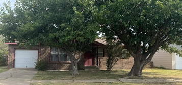 2118 N Sumner St, Pampa, TX 79065