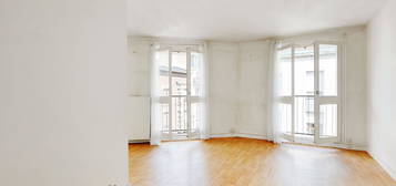 Studio  à vendre, 1 pièce, 28 m², Étage 3/7