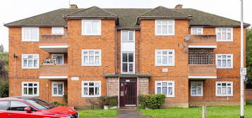 3 bed flat for sale