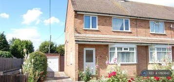 3 bedroom semi-detached house