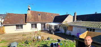 Maison à rénover, 2 chambres - Garage et grenier aménageable - SAINT DENIS LES PONTS