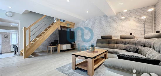 Maison 2 étages  à vendre, 3 pièces, 2 chambres, 101 m²