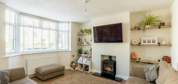 3 bed semi-detached house for sale