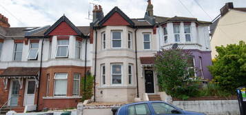 8 bedroom terraced house