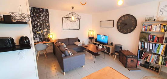 Appartement  à louer, 3 pièces, 2 chambres, 63 m²