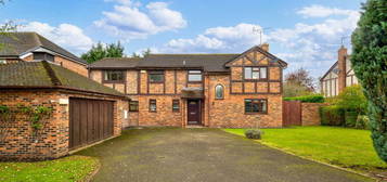 5 bedroom detached house for sale