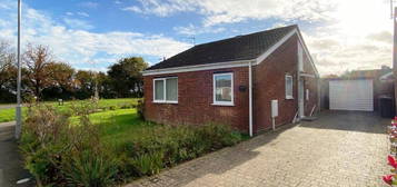 2 bedroom detached bungalow for sale