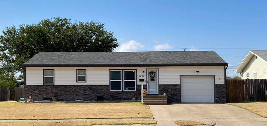 1303 Douglas Dr, Hays, KS 67601