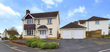 4 bed detached house for sale