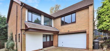 4 bed detached house for sale