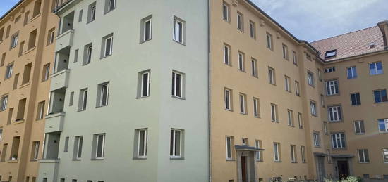 Willkommen im "Radius Hof"! Zweitbezug! 1 Raumwohnung mit Dusche und Loggia