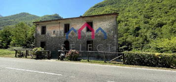 Casa indipendente in vendita in località Giardinetto, 85