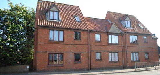 Flat to rent in Edinburgh Court, King's Lynn PE30