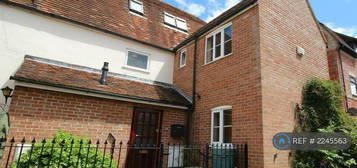 2 bedroom end of terrace house