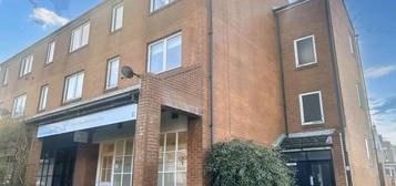 Flat to rent in Roxburgh Terrace, Whitley Bay NE26