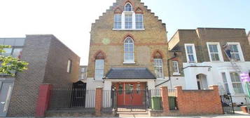 Flat to rent in Eburne Road, Holloway N7