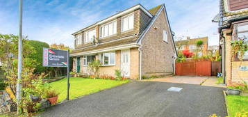 3 bedroom semi-detached house for sale